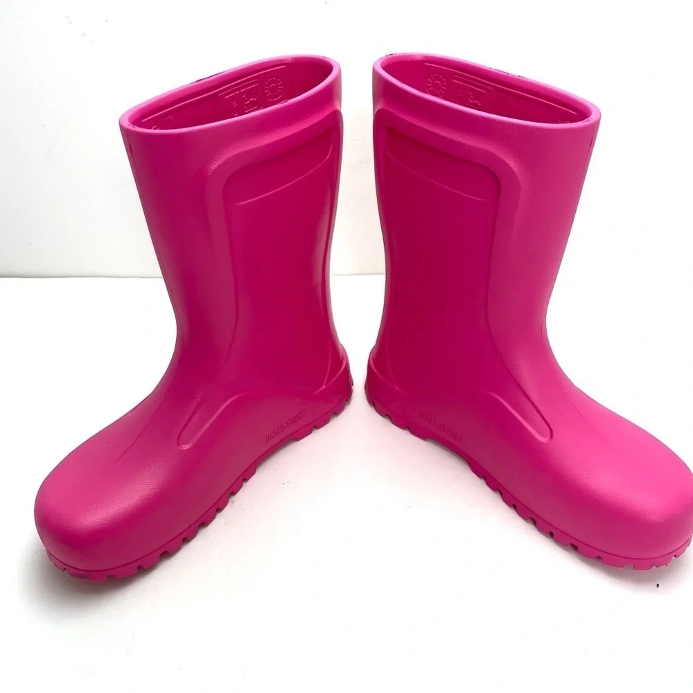 BIRKENSTOCK Derry Kids EVA Rain Boot in Neon Pink Size 3